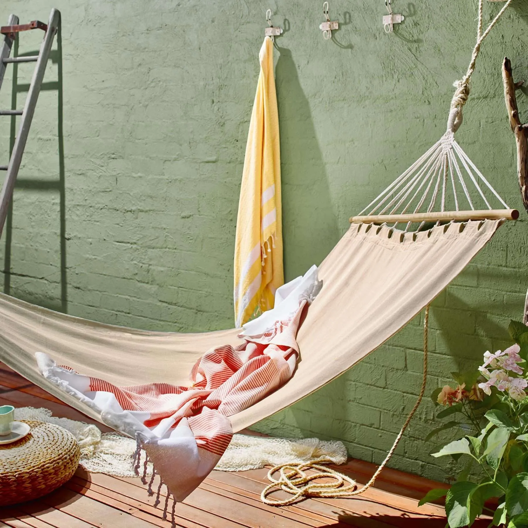 Borne Hammock with Spreader Bar in Cream